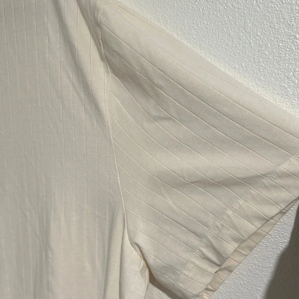 H&M‎ Cream Short Sleeve Tee